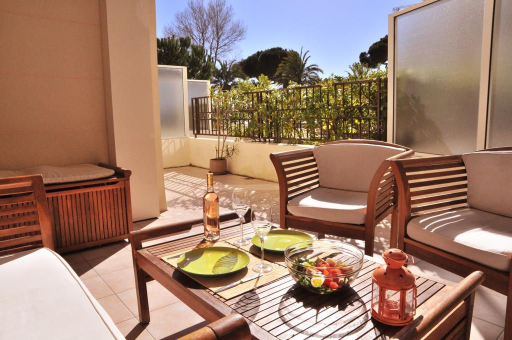 Stunning 2 Bed, 2 Bath Apt On The Cannes Sea Front Has Swimming Pool And Is A Secure Modern Building 464 Zewnętrze zdjęcie