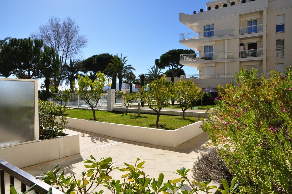 Stunning 2 Bed, 2 Bath Apt On The Cannes Sea Front Has Swimming Pool And Is A Secure Modern Building 464 Zewnętrze zdjęcie