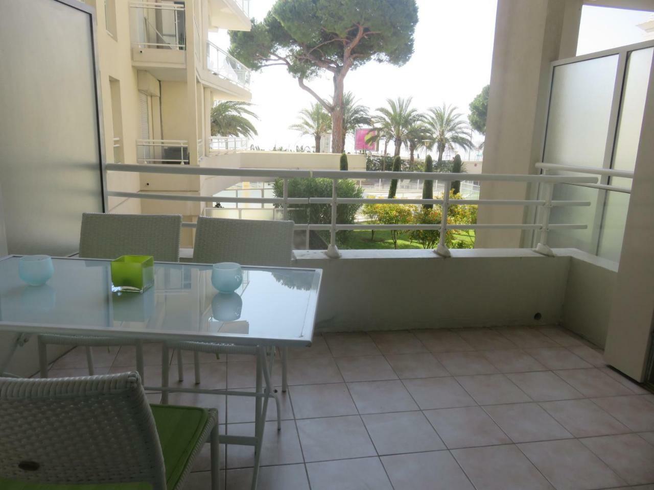 Stunning 2 Bed, 2 Bath Apt On The Cannes Sea Front Has Swimming Pool And Is A Secure Modern Building 464 Zewnętrze zdjęcie