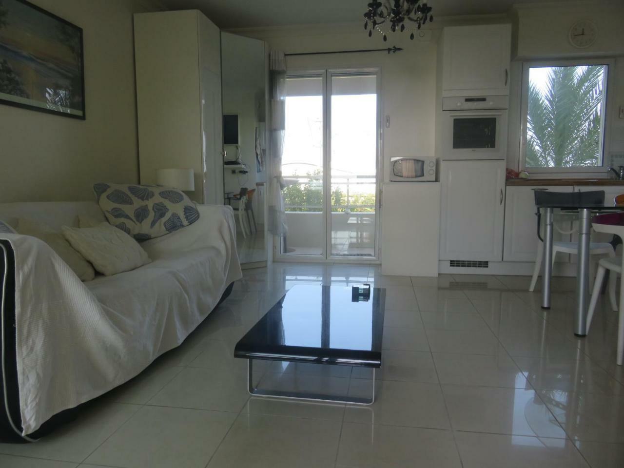 Stunning 2 Bed, 2 Bath Apt On The Cannes Sea Front Has Swimming Pool And Is A Secure Modern Building 464 Zewnętrze zdjęcie